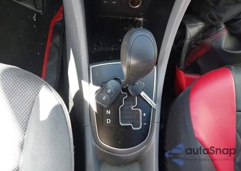 2014 Hyundai Accent Gls z USA, uszkodzony, nr VIN KMHCT4AE2EU599257